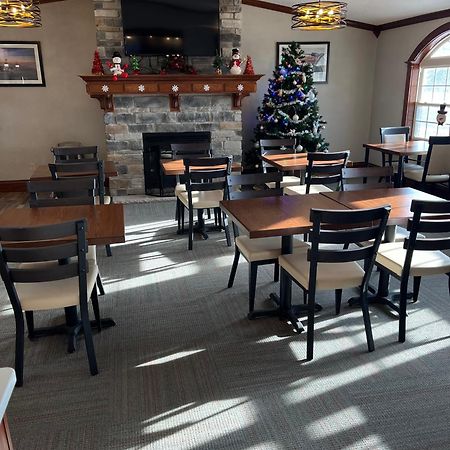 Fireside Inn And Suites Devils Lake Exterior foto