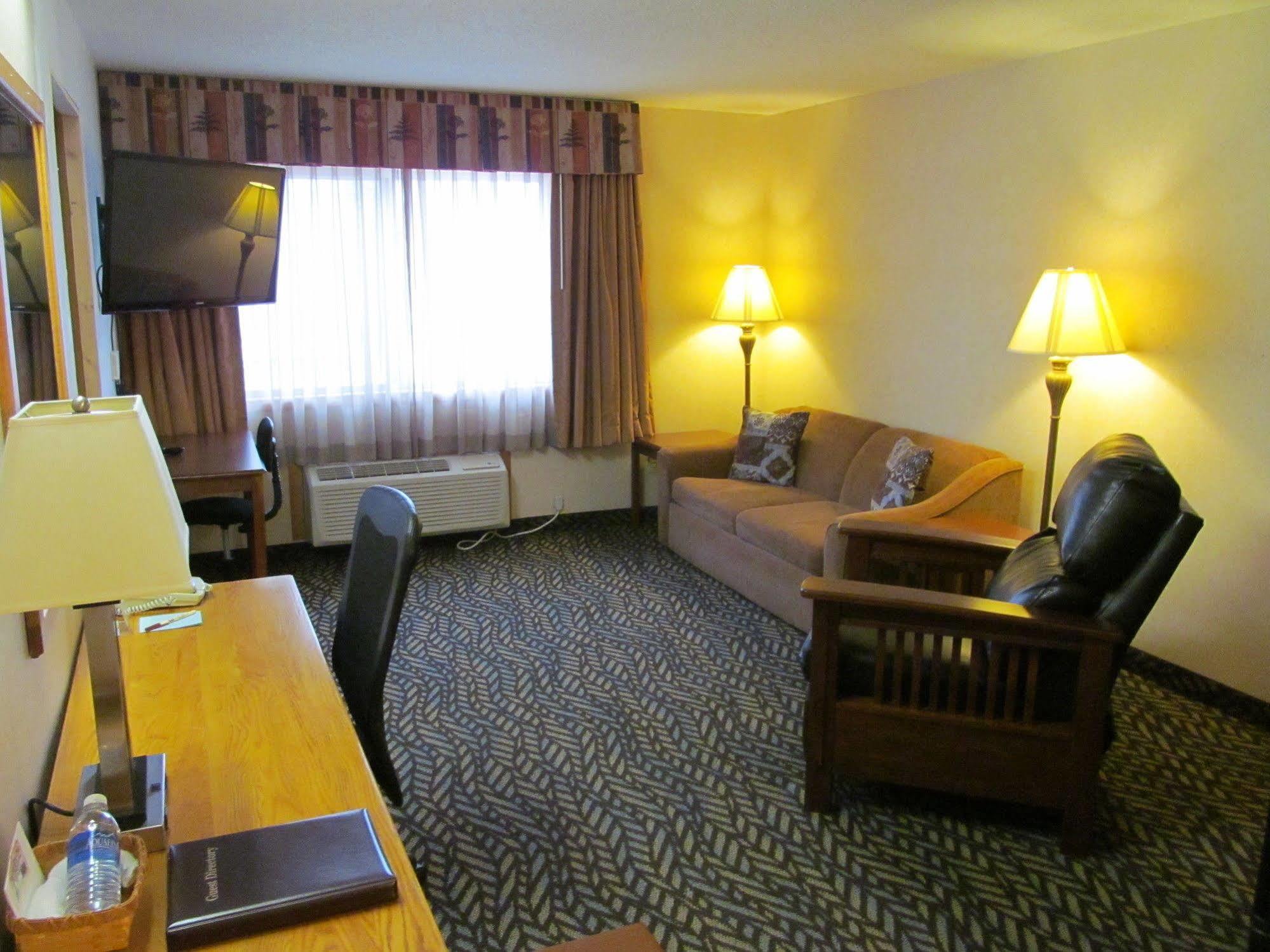 Fireside Inn And Suites Devils Lake Exterior foto